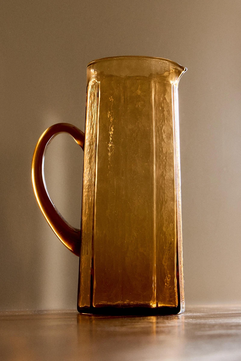 HAMMERED GLASS PITCHER