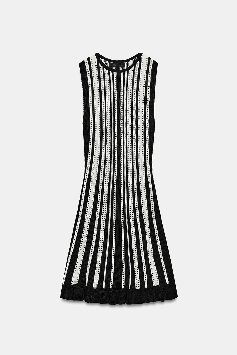 ROBE COURTE EN MAILLE À RAYURES