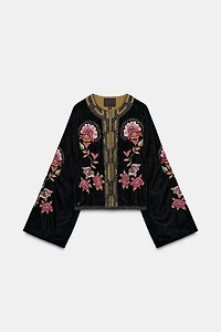 VESTE EN VELOURS AVEC BRODERIES FLEURIES ET FANTAISIE
