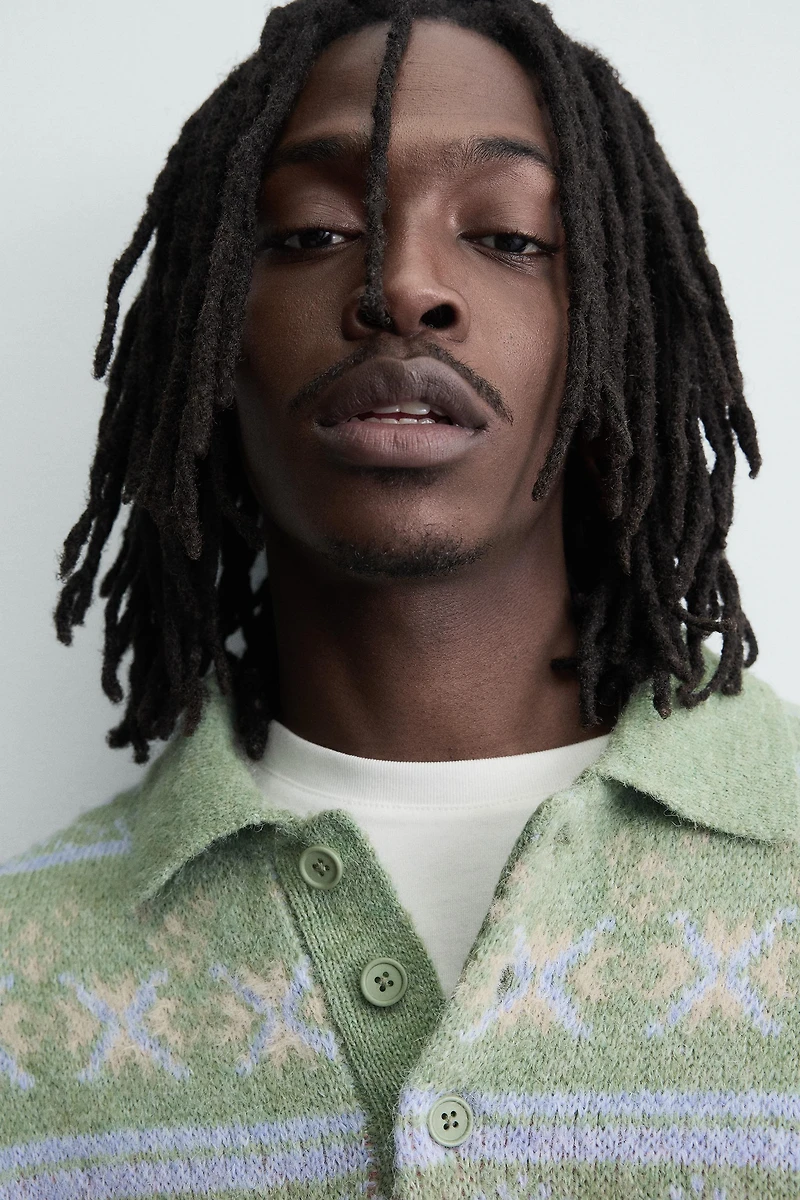 POLO EN MAILLE JACQUARD GÉOMÉTRIQUE TEXTURÉE