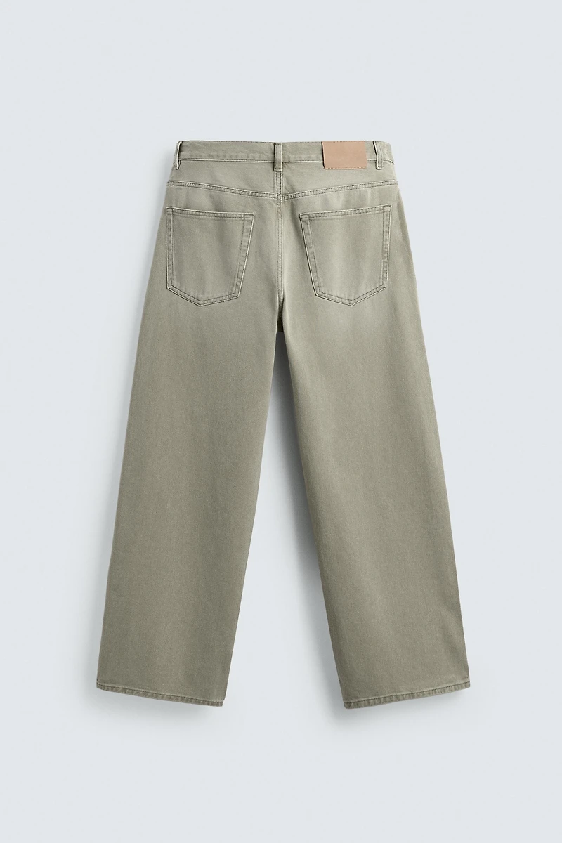 CONTRAST STRAIGHT FIT JEANS