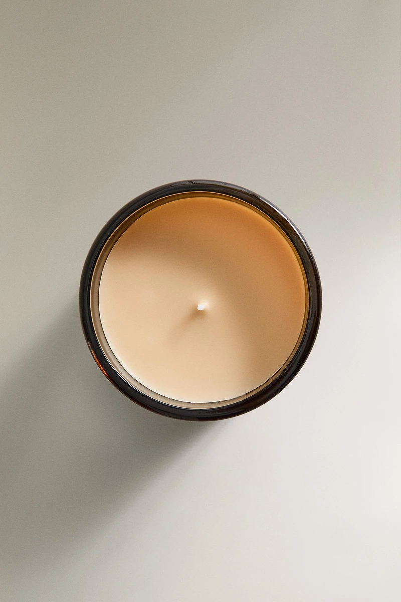 G) SALTED CARAMEL SCENTED CANDLE