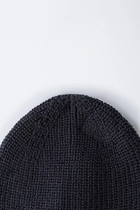 BONNET EN MAILLE PERLÉE