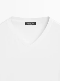 T-shirt col en V 100 % coton