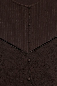 ROBE COURTE EN POPELINE BRODÉE