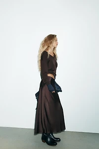 JUPE MIDI SATINÉE