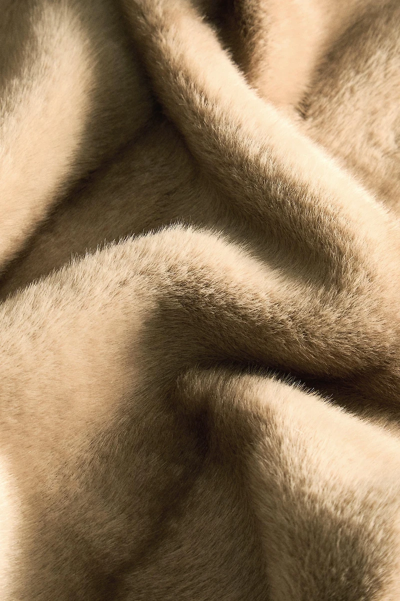 STRIPED FAUX FUR BLANKET