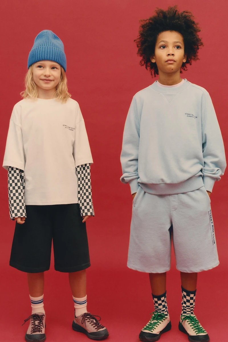 DOUBLE SLEEVE T-SHIRT AND CHECKERBOARD BERMUDA SET