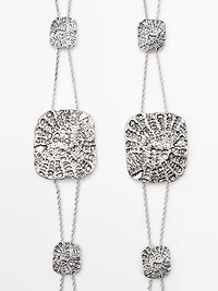 Textured chain and medallion belt