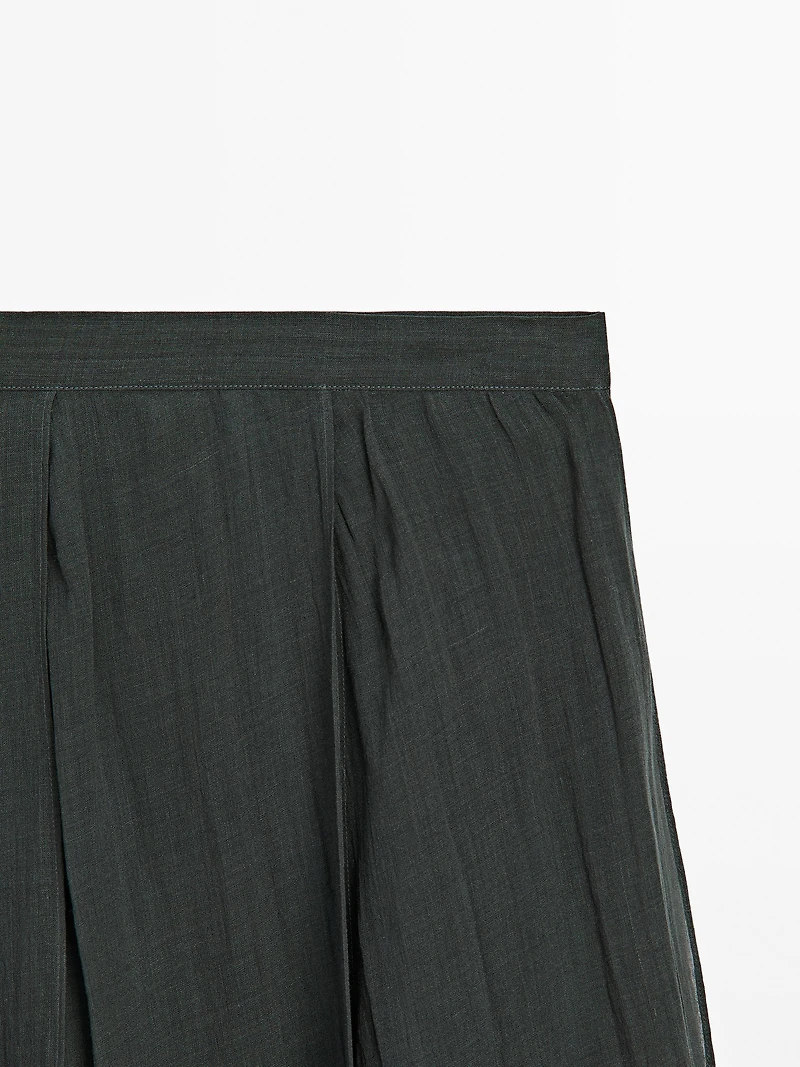 Long flowing skirt with ruffles