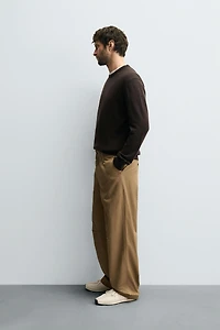PANTALON CHINO COUPE DÉCONTRACTÉE À PLIS
