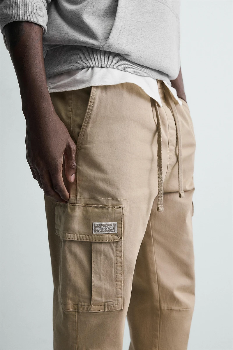 SLIM FIT CARGO PANTS