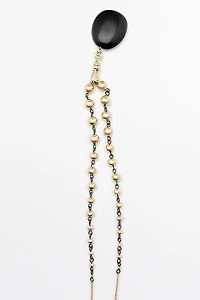 Beaded chain necklace with onyx piece