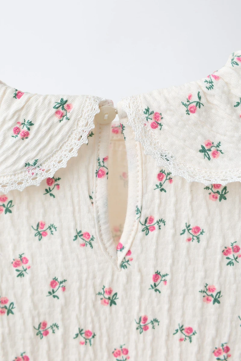TEXTURED FLORAL T-SHIRT