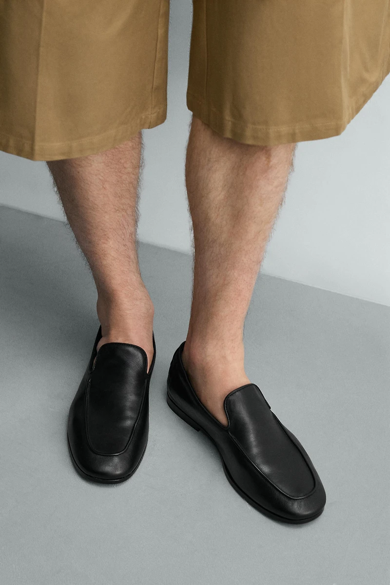 LEATHER LOAFERS