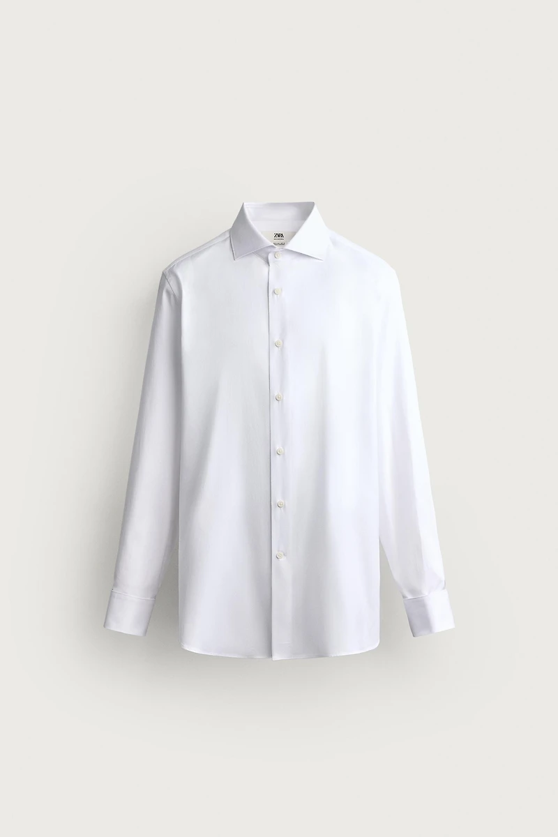 CHEMISE SLIM FIT À POIGNETS MOUSQUETAIRES