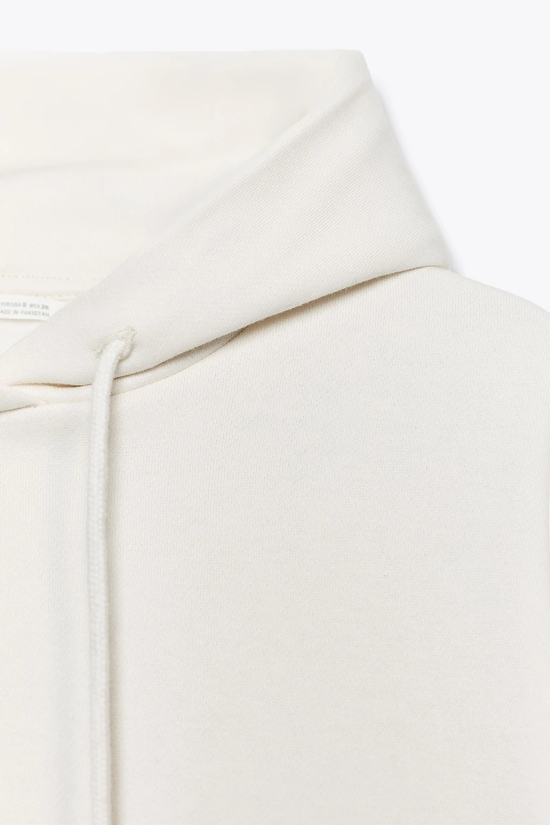 BASIC HOODIE SWEATSHIRT