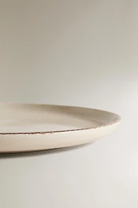 STONEWARE DINNER PLATE WITH AGED RIM