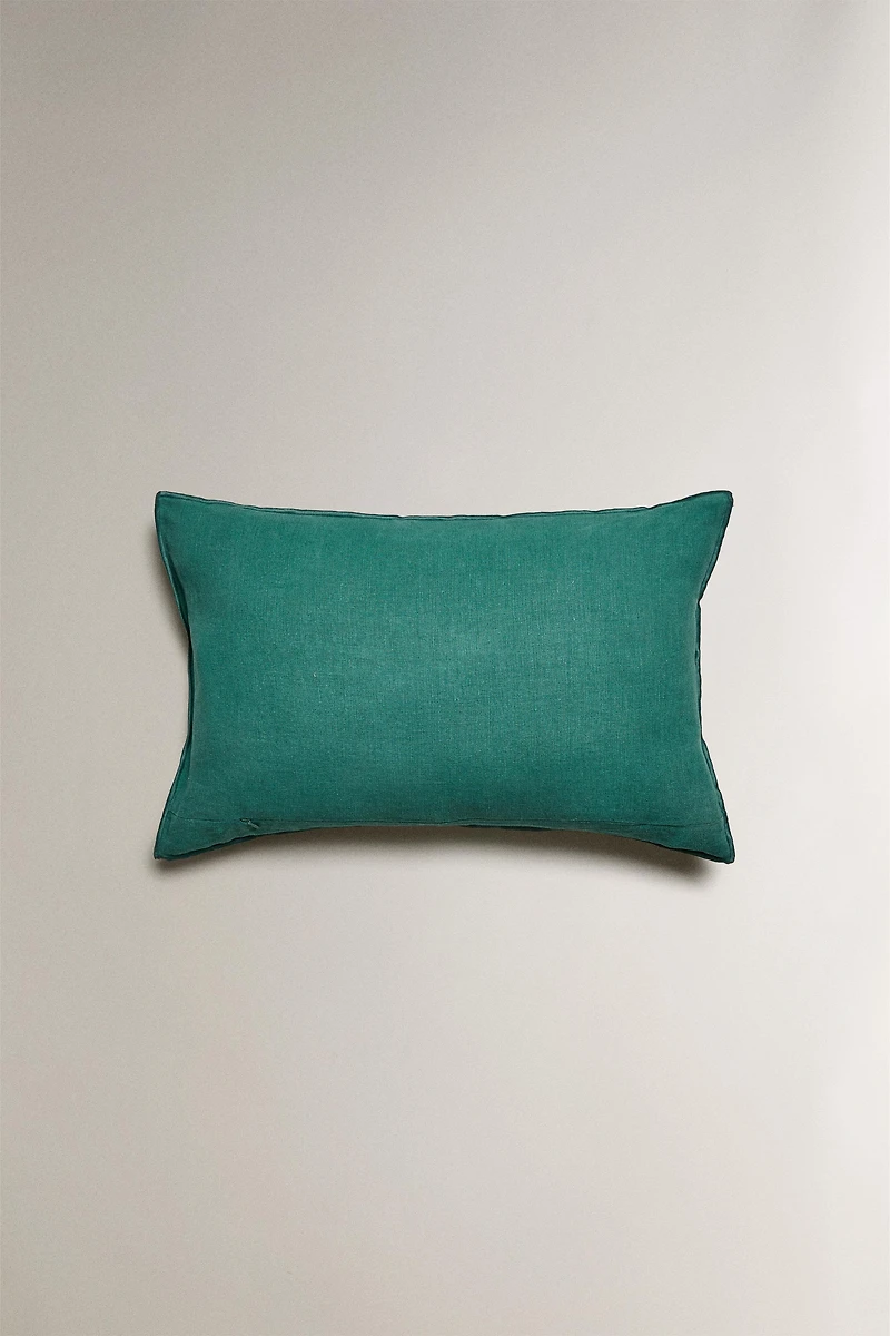 THROW PILLOW COVER WITH OVERLOCK