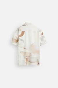 CHEMISE ÉLASTIQUE À IMPRIMÉ ABSTRAIT