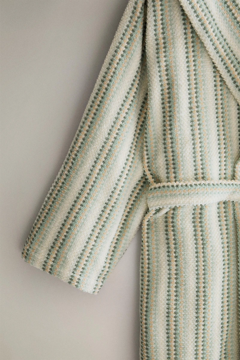 STRIPED HOODED BATHROBE