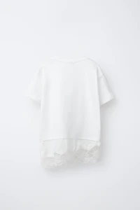 T-SHIRT EN MATIÈRES VARIÉES AVEC DENTELLE