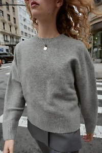 SOFT BASIC KNIT SWEATER