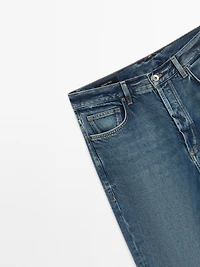 Straight-leg jeans