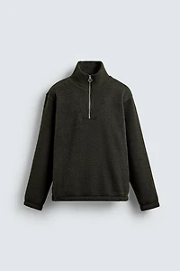 TEXTURED QUARTER-ZIP SWEATSHIRT