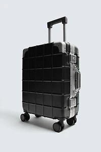 TRAVEL SUITCASE