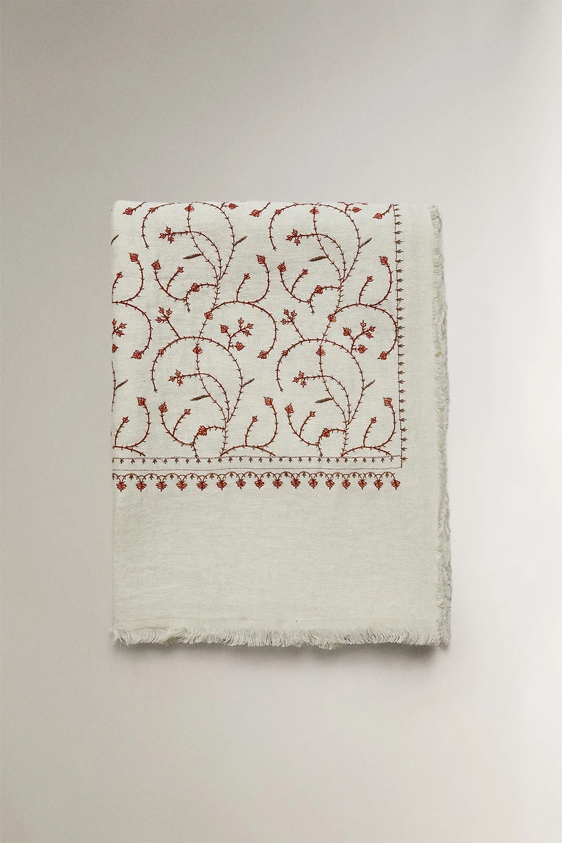 EMBROIDERED LINEN BLANKET