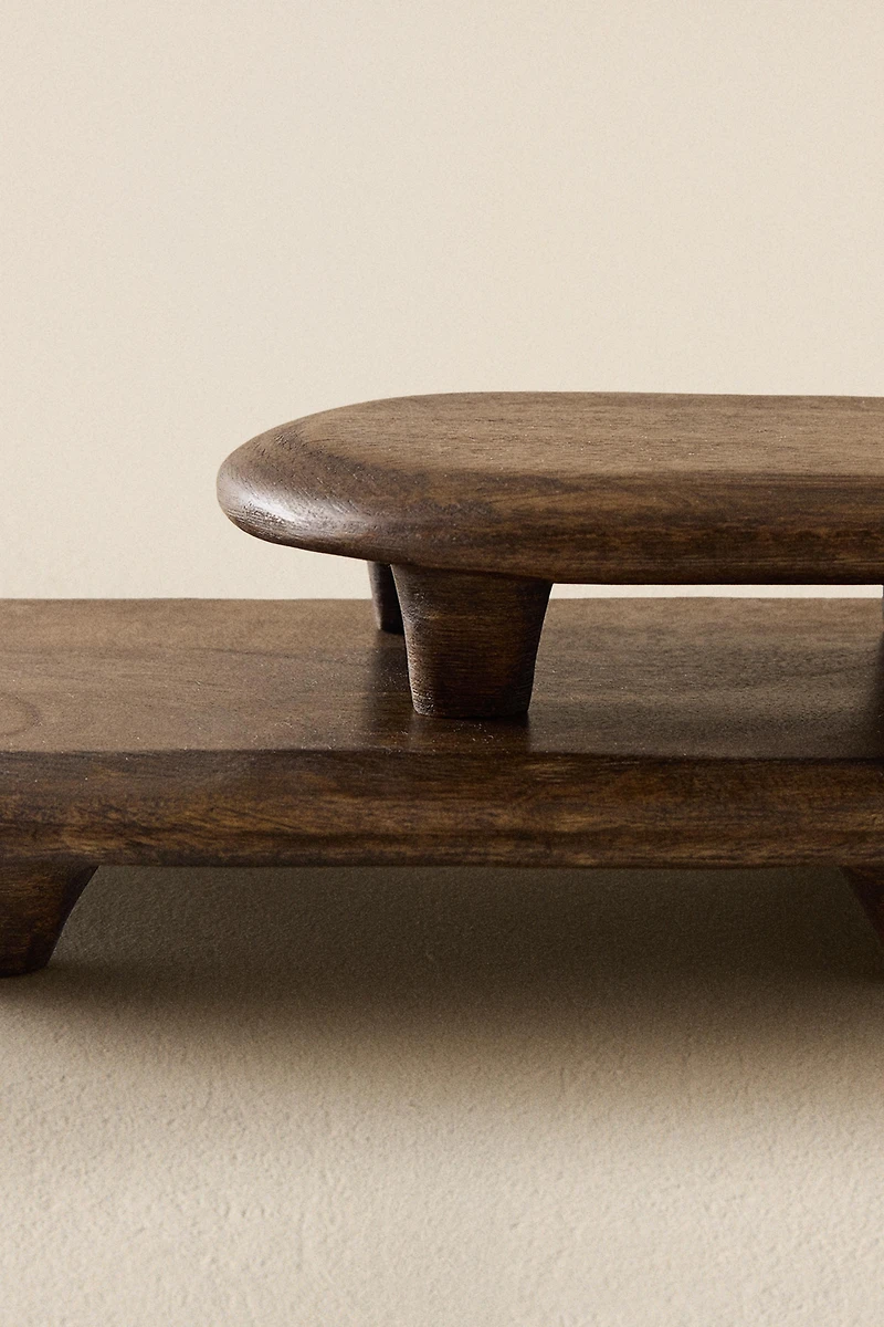 OVAL WOODEN CUTTING BOARD