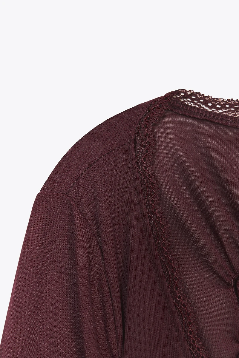 TOP À LACETS ET FRONCES