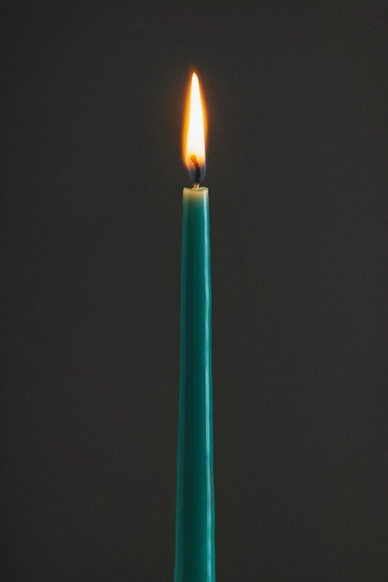 SET OF DECORATIVE CONE CANDLES (SET OF 2)