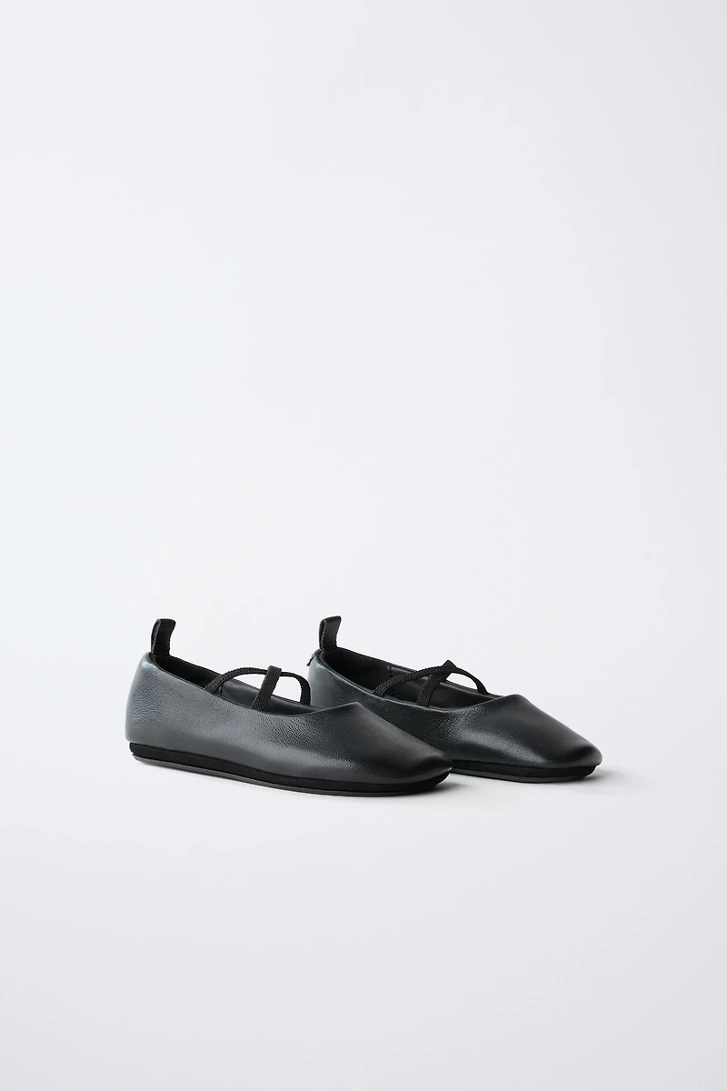 BALLERINES EN CUIR