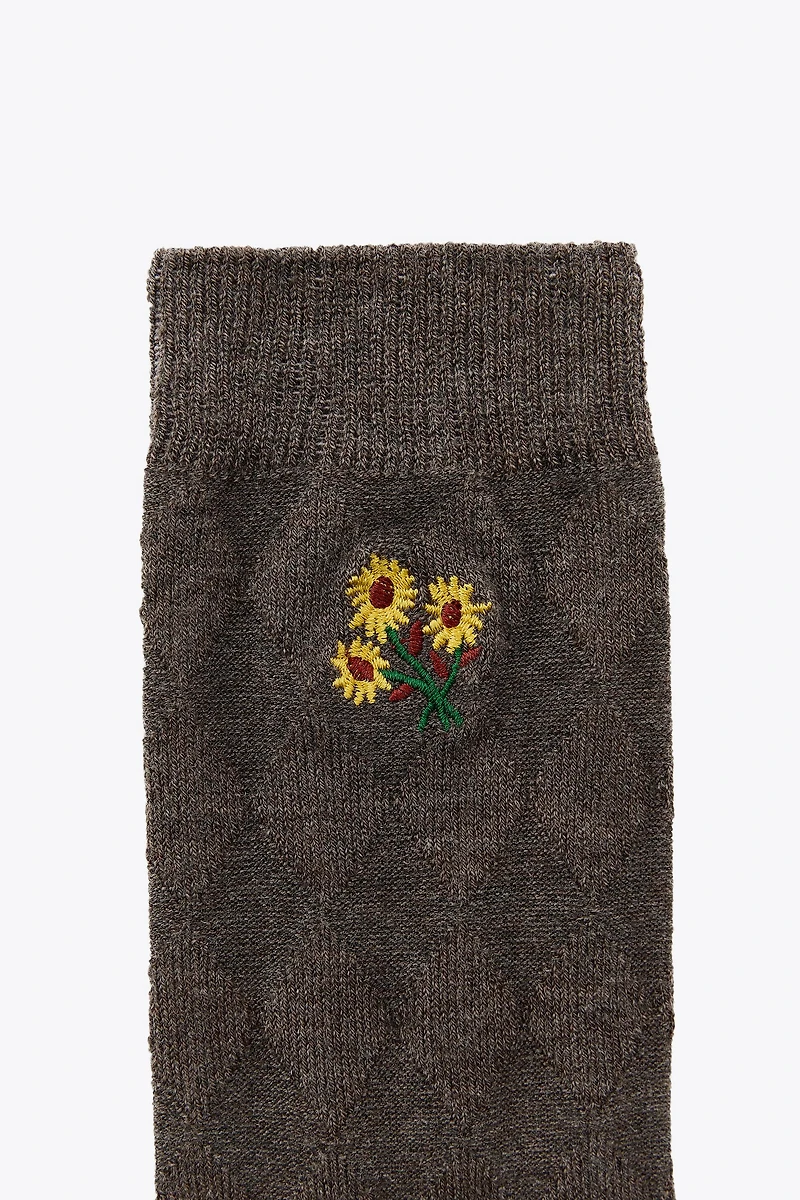 EMBROIDERED DIAMOND SOCKS