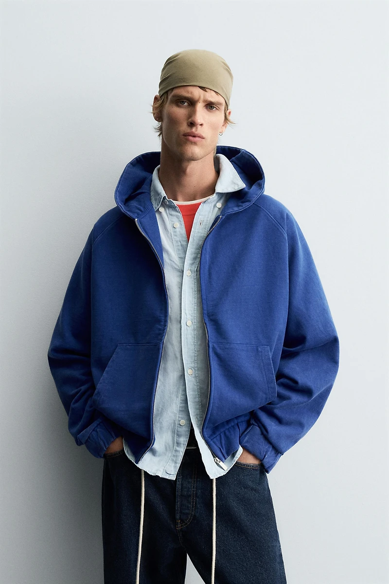 BOXY FIT HOODIE SWEATSHIRT