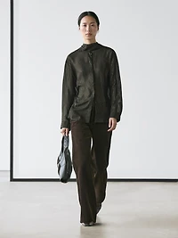 Flowing shirt with scarf collar