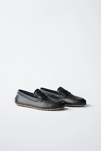 MOCASSINS EN CUIR