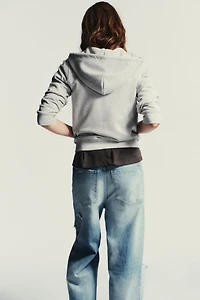 HOODED SWEATSHIRT