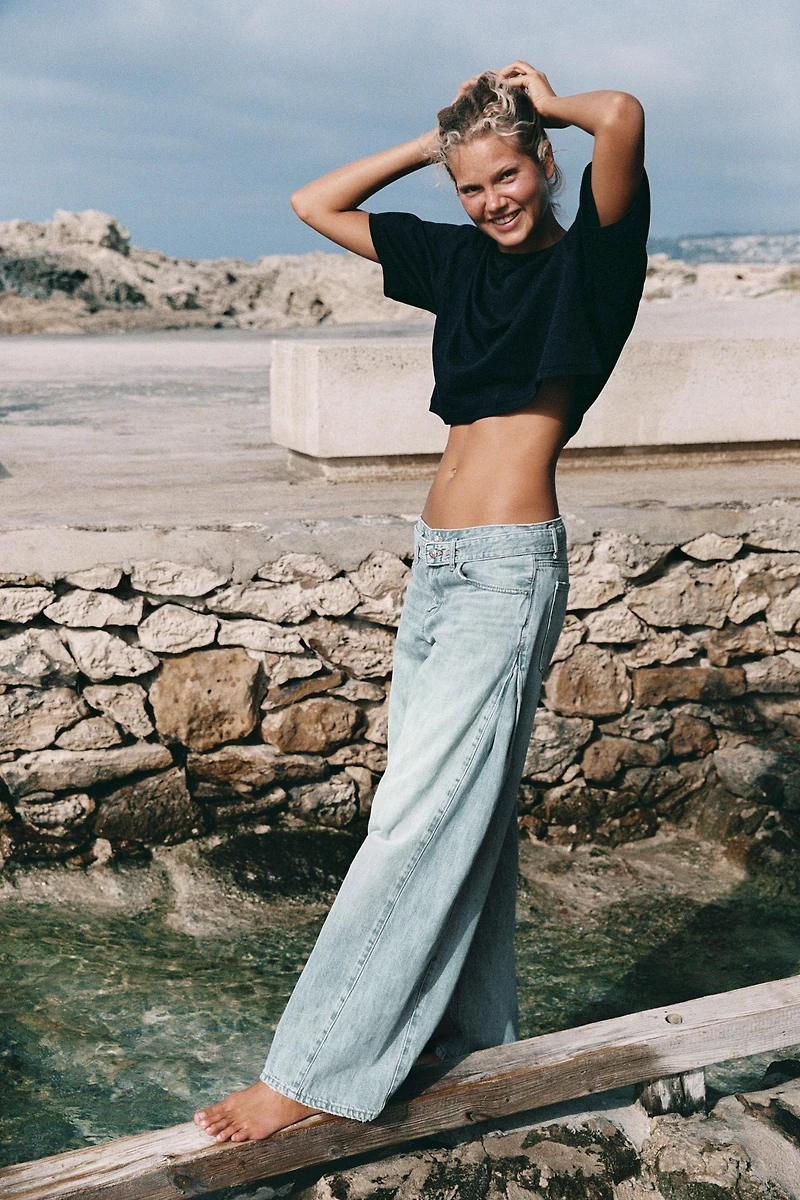 TRF MID-RISE PLEATED BELTED JEANS
