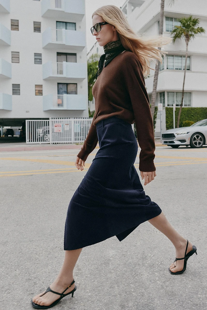 STRAIGHT CORDUROY MIDI SKIRT