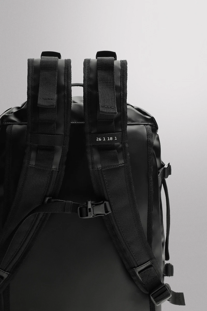 MULTI-FUNCTIONAL 35L SPORTS BAG