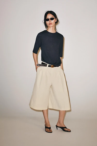 SHORT SLEEVE KNIT TOP