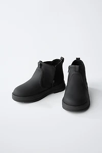 RUBBERIZED BOOTS