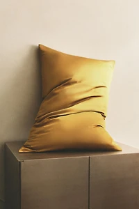 SATEEN PILLOWCASE WITH FESTOON DESIGN (300 THREAD COUNT)