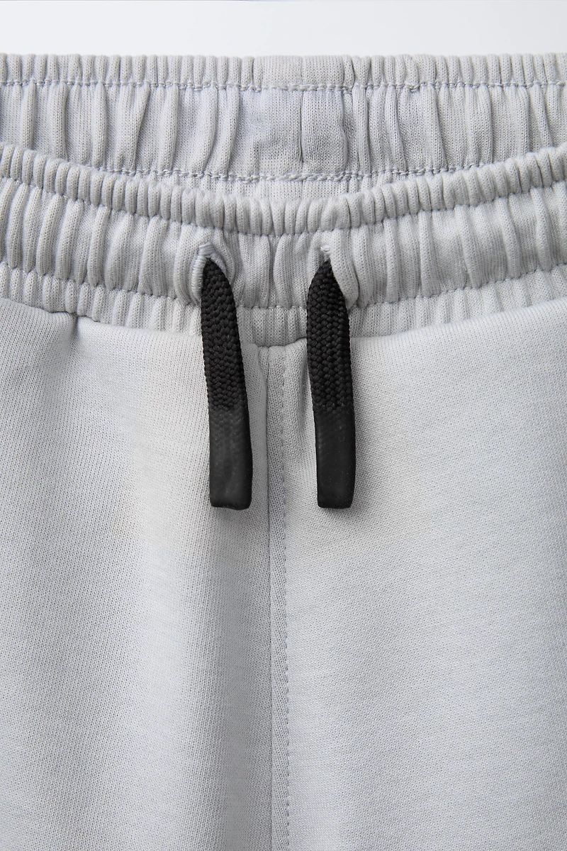 SPORTY CONTRAST ZIPPER SHORTS