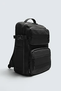 MULTIPOCKET TECHNICAL BACKPACK