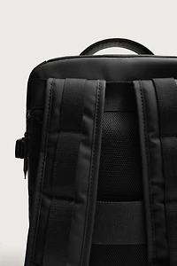 MULTIPOCKET TECHNICAL BACKPACK