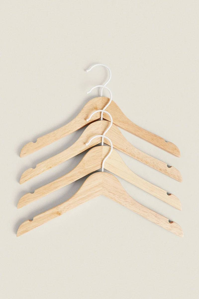 PACK OF CHILDREN’S WOODEN HANGERS (PACK OF 4)